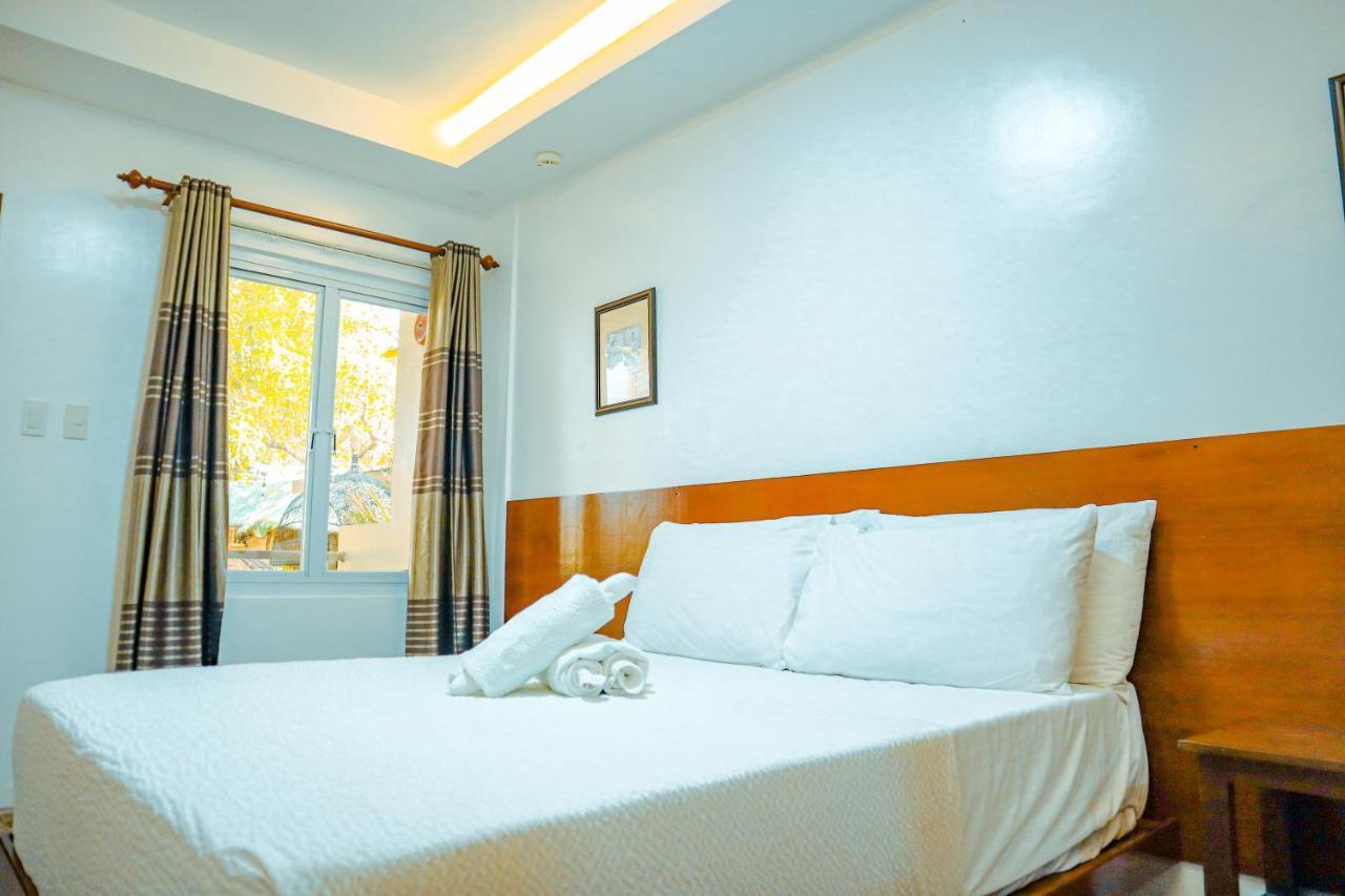 Youhan Beach Resort San Antonio  Eksteriør billede
