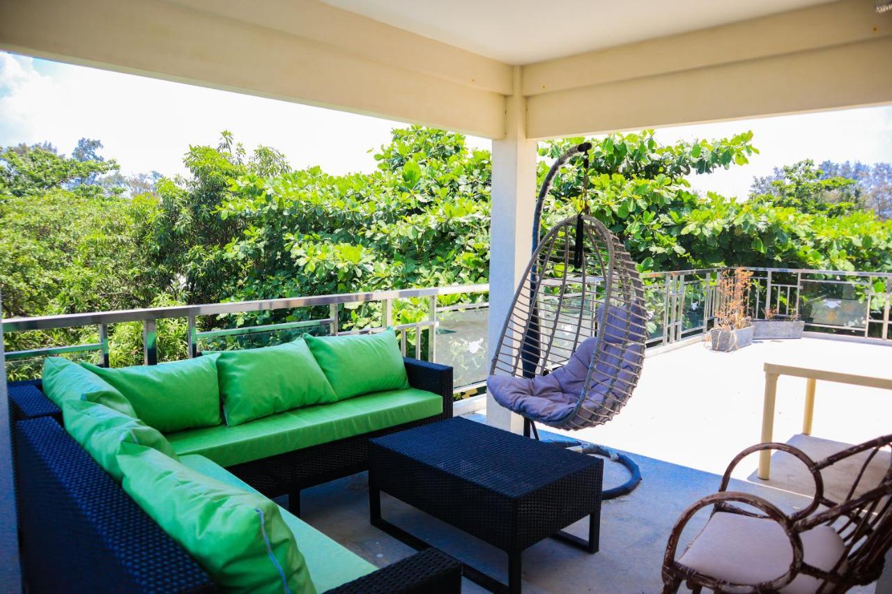 Youhan Beach Resort San Antonio  Eksteriør billede