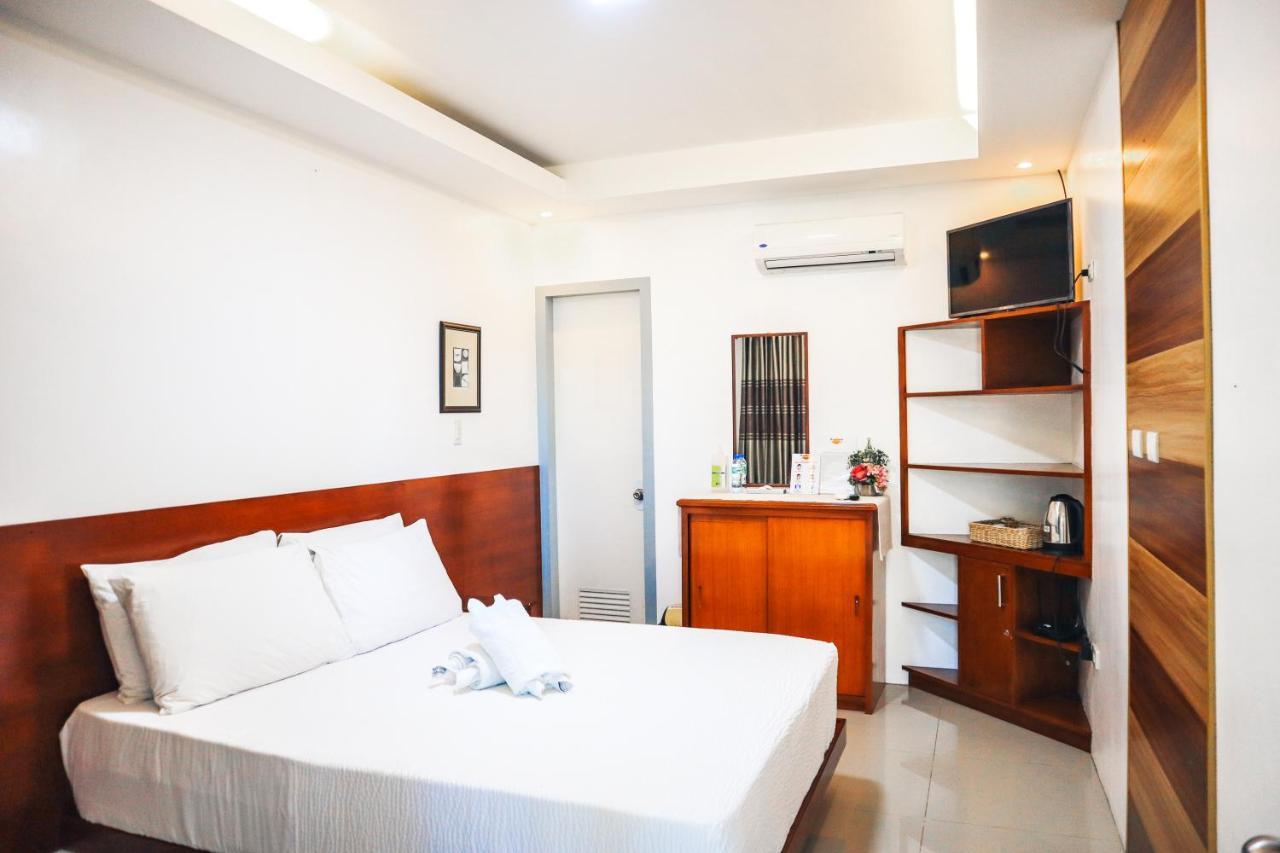Youhan Beach Resort San Antonio  Eksteriør billede