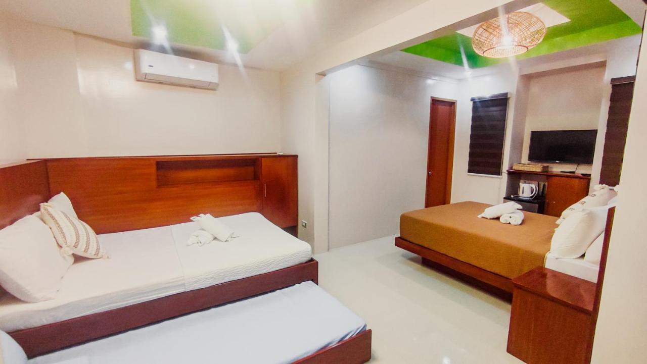 Youhan Beach Resort San Antonio  Eksteriør billede