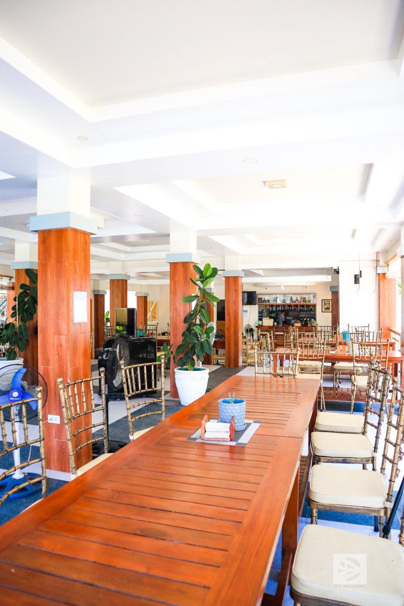 Youhan Beach Resort San Antonio  Eksteriør billede