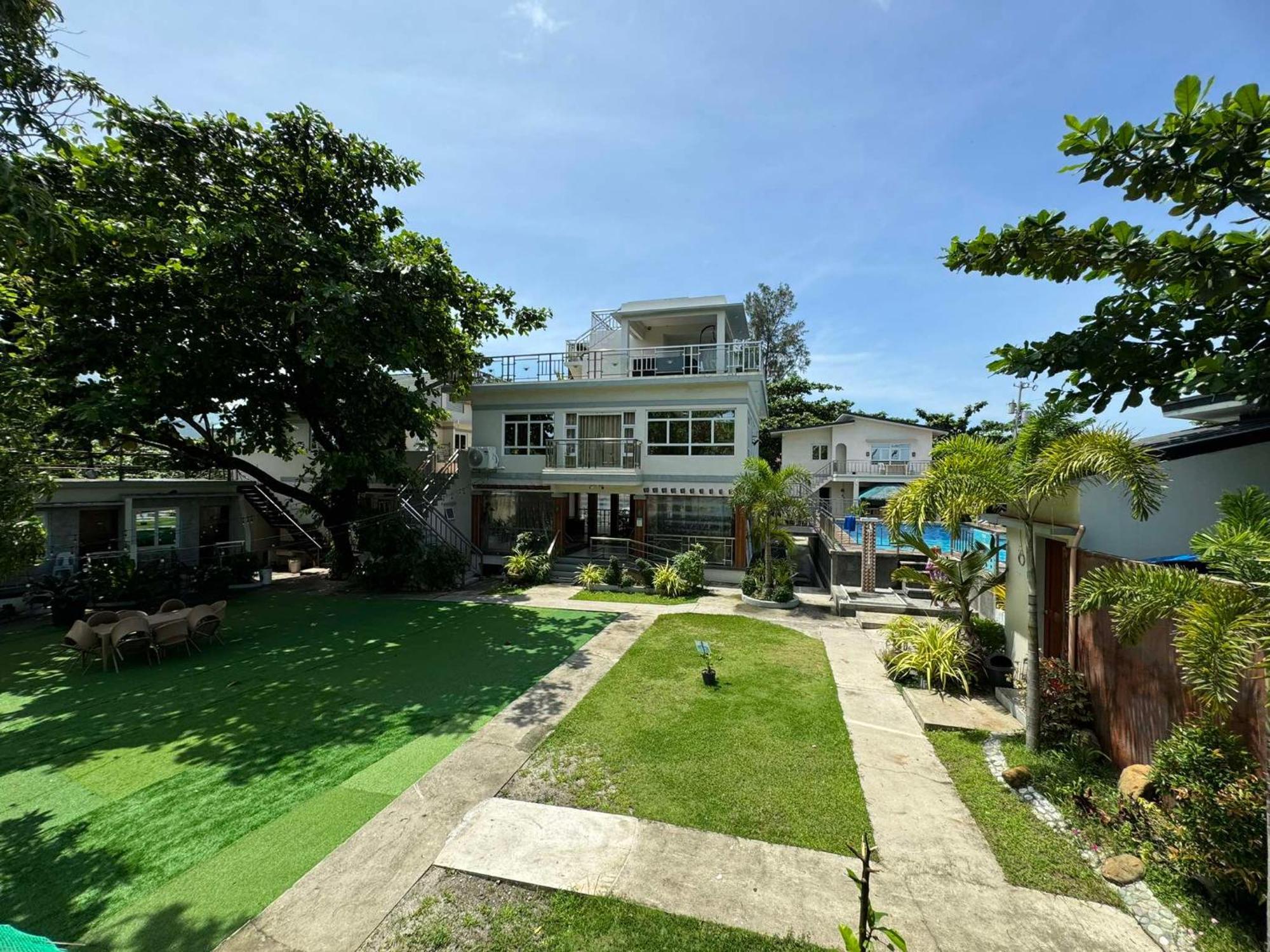 Youhan Beach Resort San Antonio  Eksteriør billede